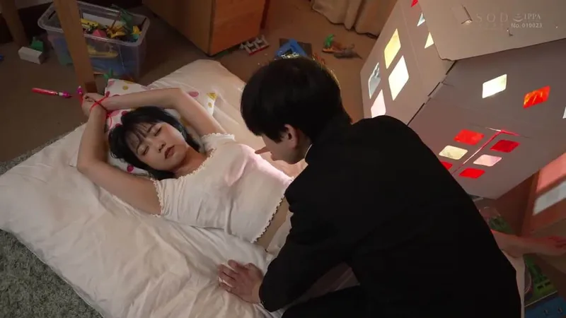 Trả thù anh trai thường xuyên bắt nạt bằng cách nắc bạn gái anh ấy